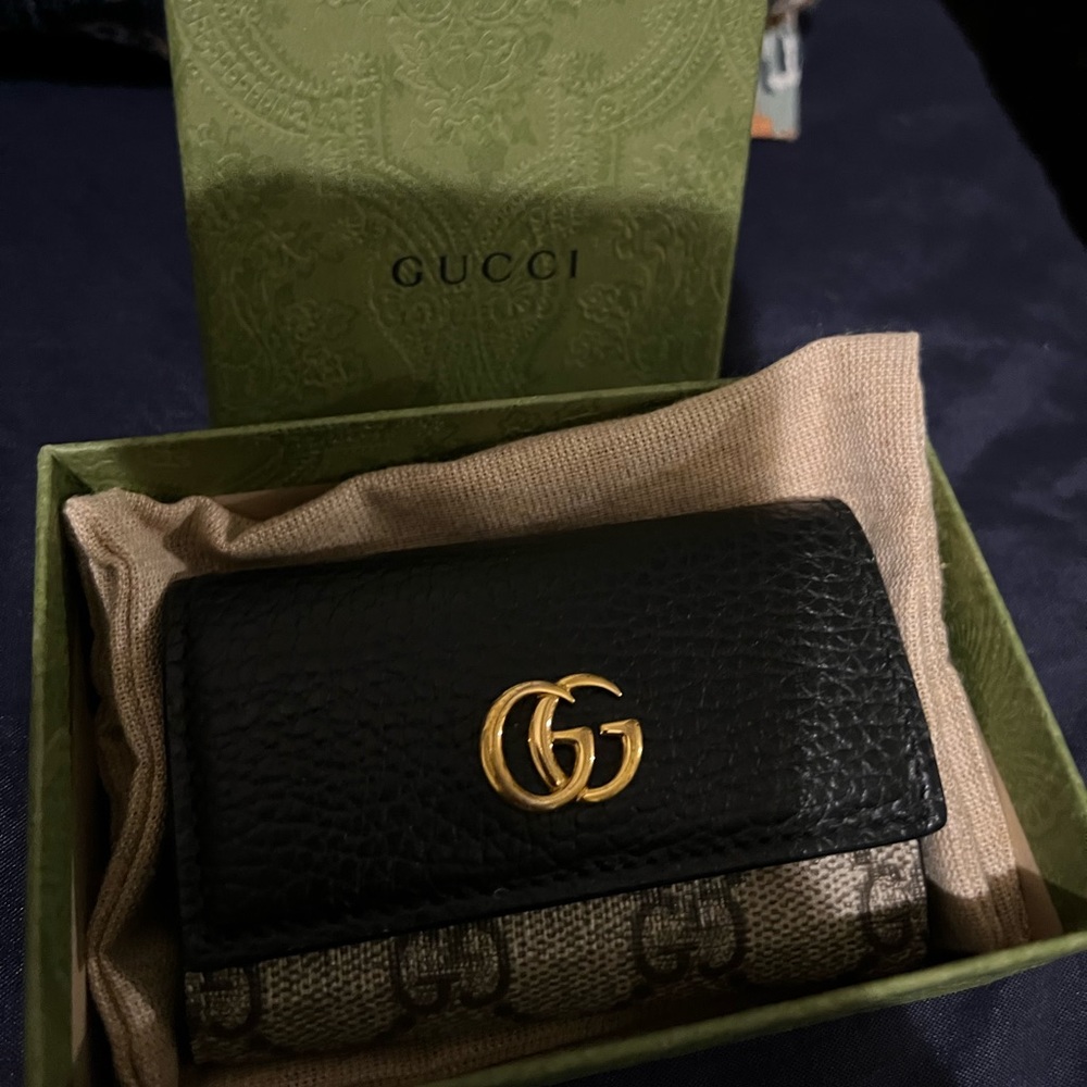 Authentic Gucci key pouch